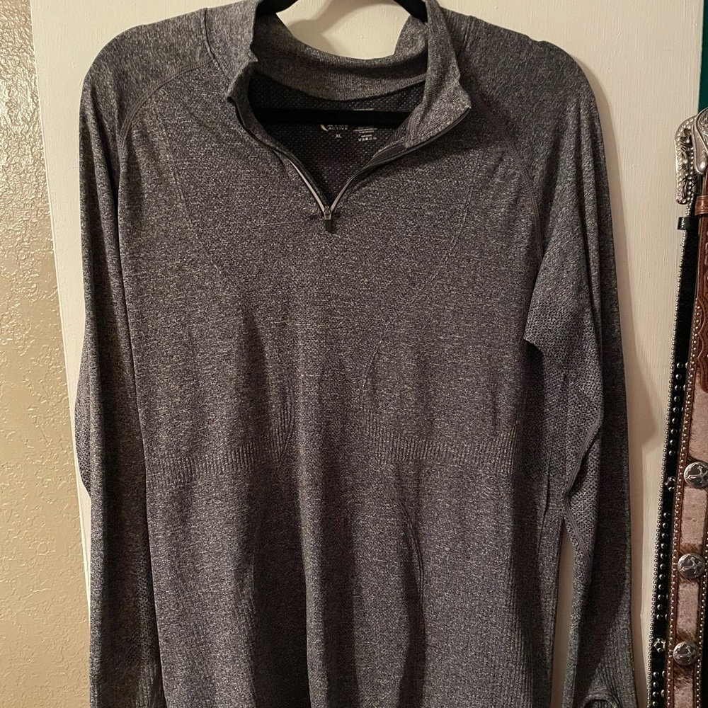 Xl 1/4 zip Zyia jacket
